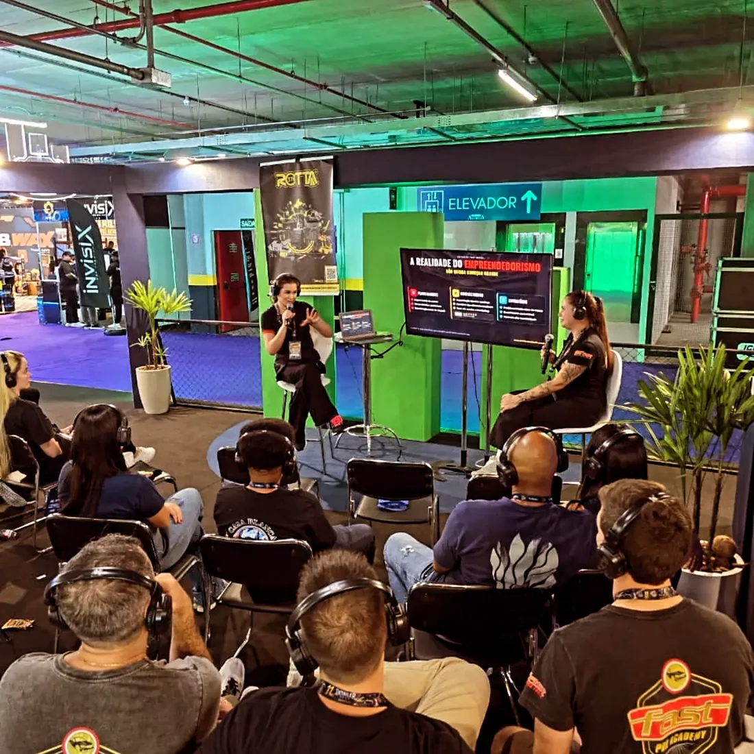 Patrícia compartilhando sua experiência no Detailer Fest